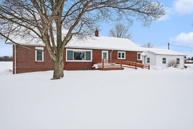 5494 Old Pipestone Road, Eau Claire, MI 49111