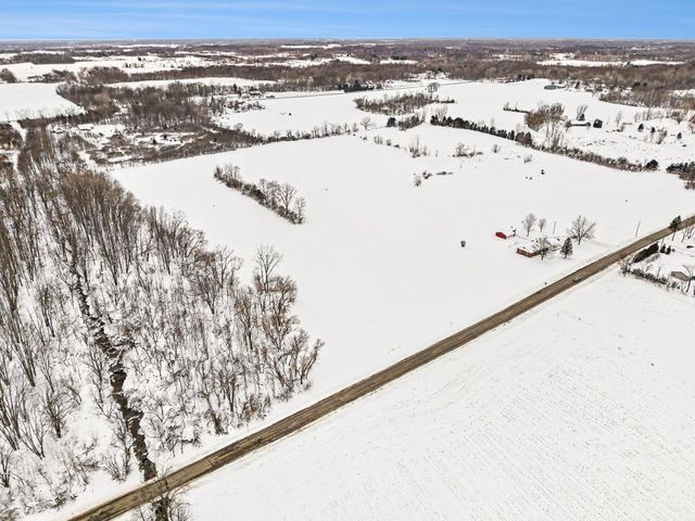 5494 Old Pipestone Road, Eau Claire, MI 49111