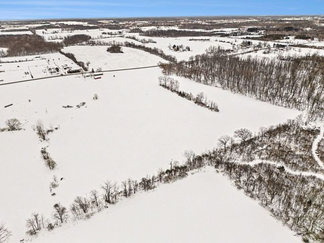 5494 Old Pipestone Road, Eau Claire, MI 49111