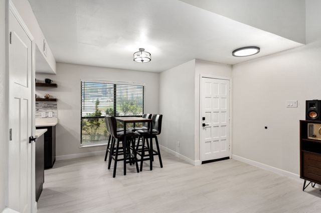 2101 Park Willow Lane C, Arlington, TX 76011