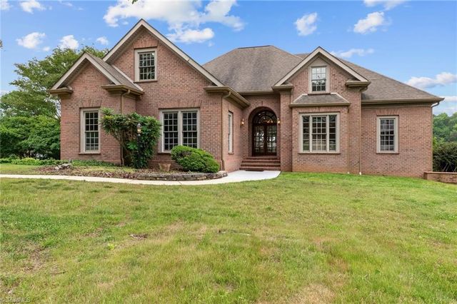 221 Windemere Isle Road, Statesville, NC 28677