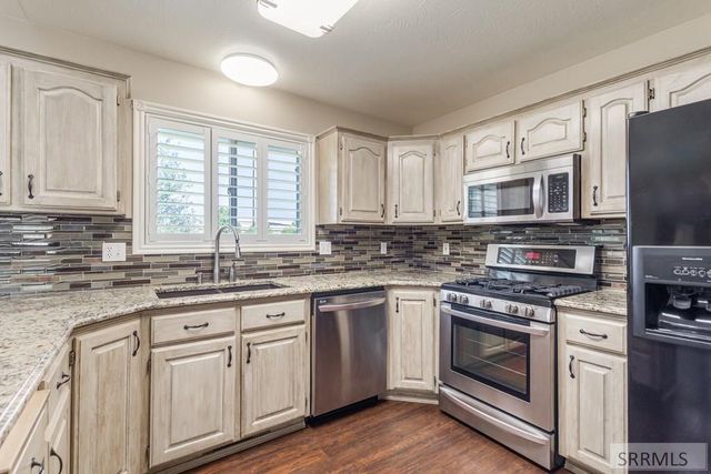 3050 S Carolyn Lane, Ammon, ID 83406