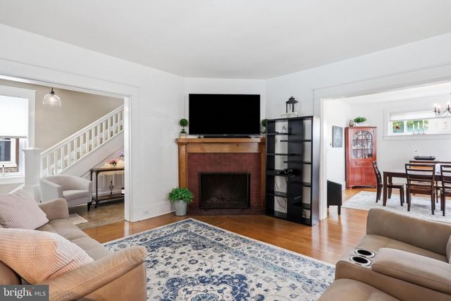 206 N PRINCE STREET, Shippensburg, PA 17257