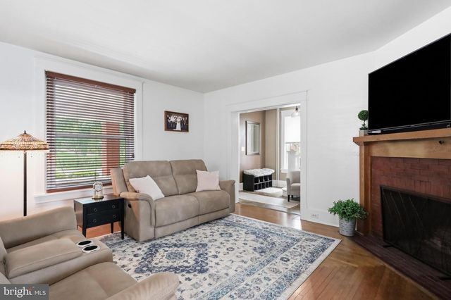 206 N PRINCE STREET, Shippensburg, PA 17257