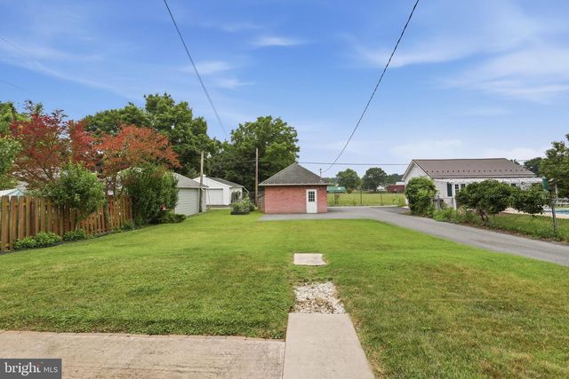 206 N PRINCE STREET, Shippensburg, PA 17257