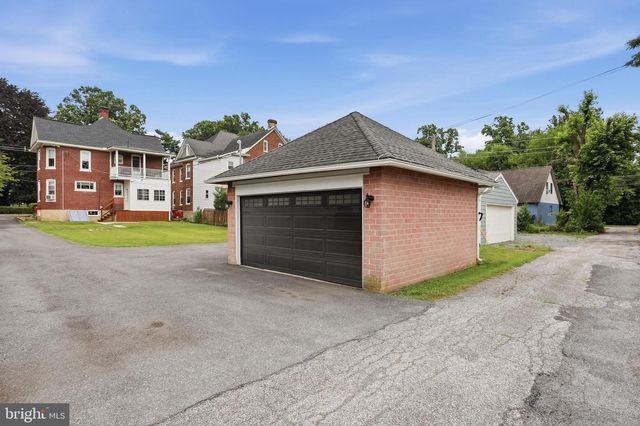 206 N PRINCE STREET, Shippensburg, PA 17257