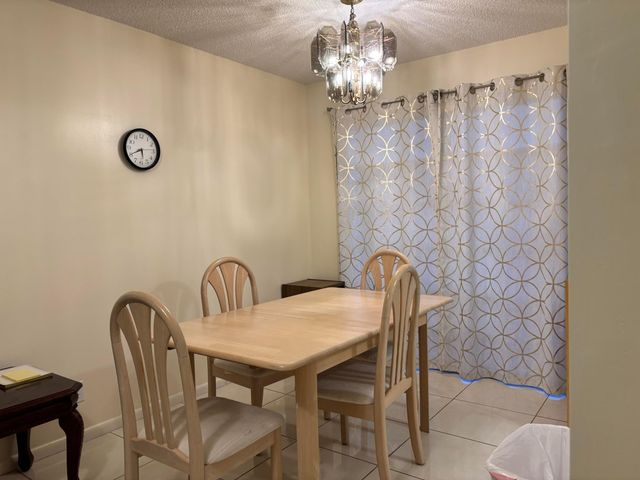 24 Golfs Edge D, West Palm Beach, FL 33417