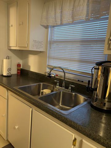 24 Golfs Edge D, West Palm Beach, FL 33417