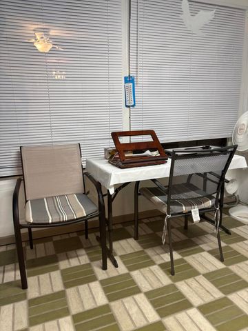 24 Golfs Edge D, West Palm Beach, FL 33417