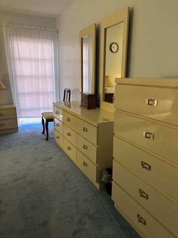 24 Golfs Edge D, West Palm Beach, FL 33417