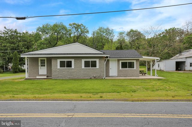 493 MOHRSVILLE RD, Shoemakersville, PA 19555