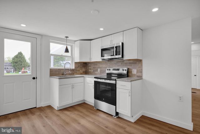 493 MOHRSVILLE RD, Shoemakersville, PA 19555