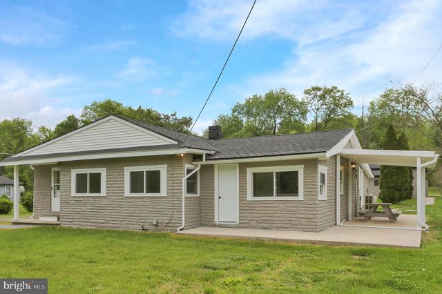 493 MOHRSVILLE RD, Shoemakersville, PA 19555