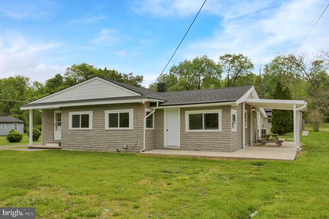 493 MOHRSVILLE RD, Shoemakersville, PA 19555