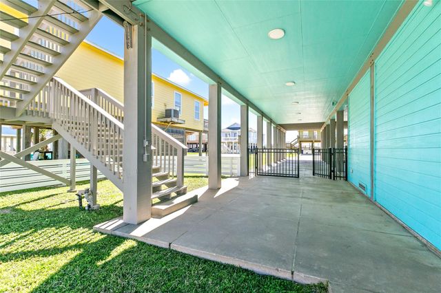118 Velasco Shores, Surfside Beach, TX 77541