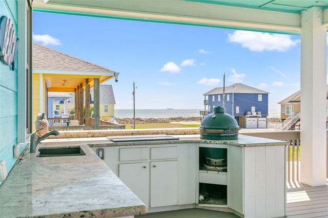 118 Velasco Shores, Surfside Beach, TX 77541