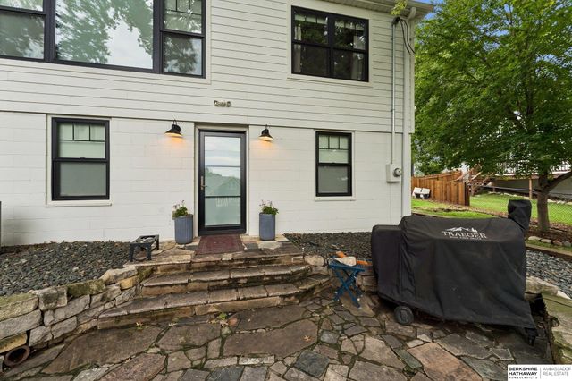 1934 S 61st Street, Omaha, NE 68106