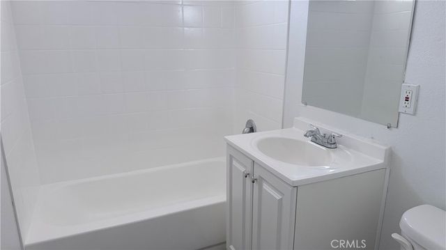 2702 W Maywood, Santa Ana, CA 92704