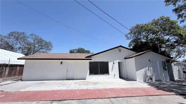 2702 W Maywood, Santa Ana, CA 92704