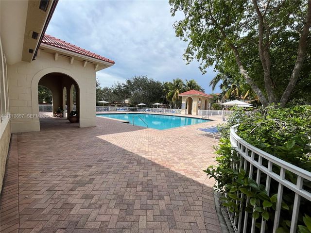 4929 SW 140th Ter 5, Miramar, FL 33027