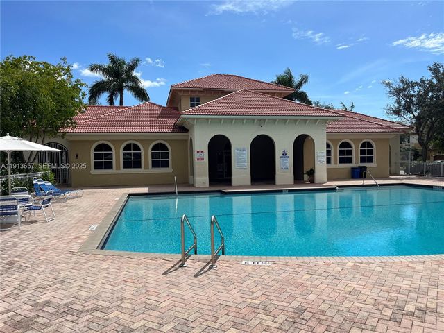 4929 SW 140th Ter 5, Miramar, FL 33027