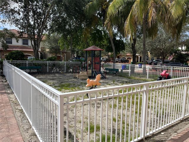 4929 SW 140th Ter 5, Miramar, FL 33027