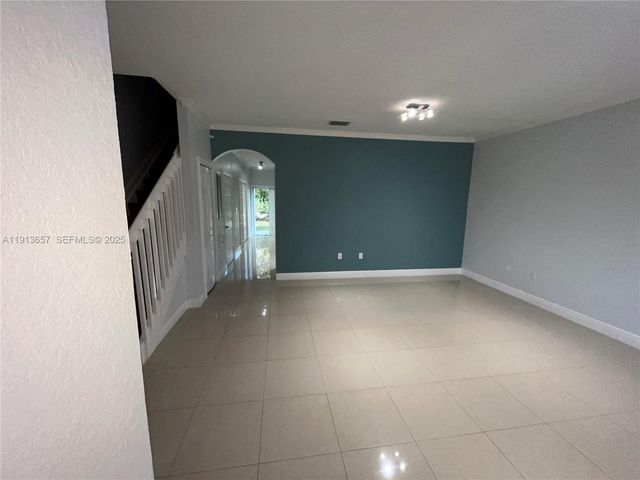4929 SW 140th Ter 5, Miramar, FL 33027