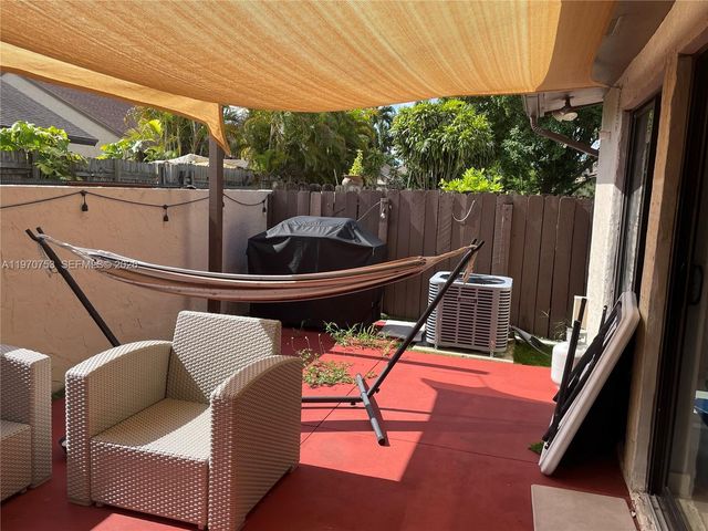 7021 SW 105th Ct, Miami, FL 33173