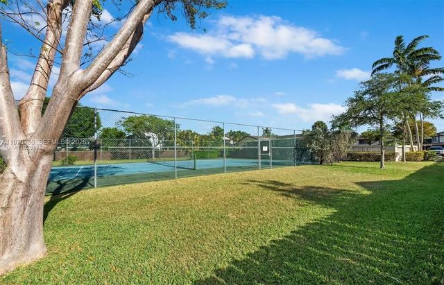 7021 SW 105th Ct, Miami, FL 33173