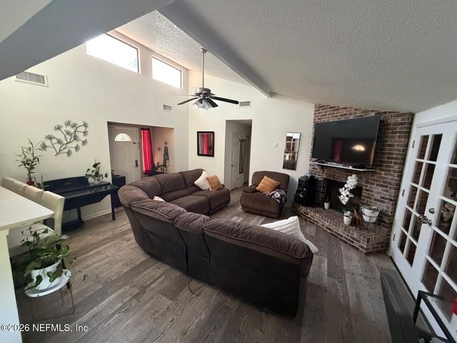 4235 QUEENSWAY Drive, Jacksonville, FL 32257