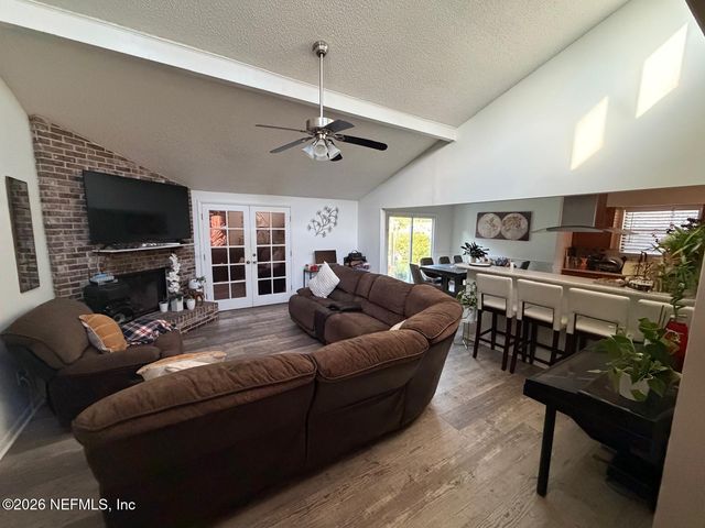 4235 QUEENSWAY Drive, Jacksonville, FL 32257