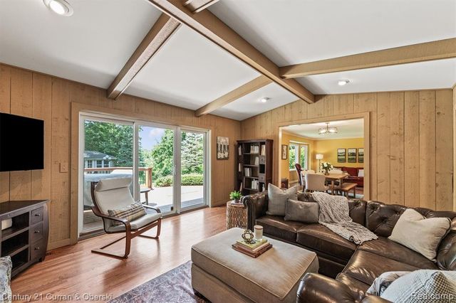 15389 Lakeside Street, Plymouth, MI 48170