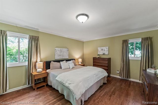 15389 Lakeside Street, Plymouth, MI 48170
