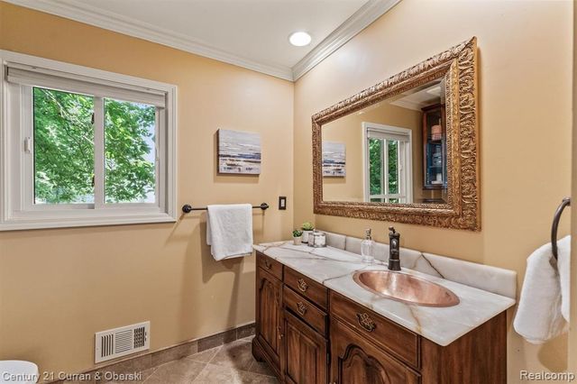 15389 Lakeside Street, Plymouth, MI 48170