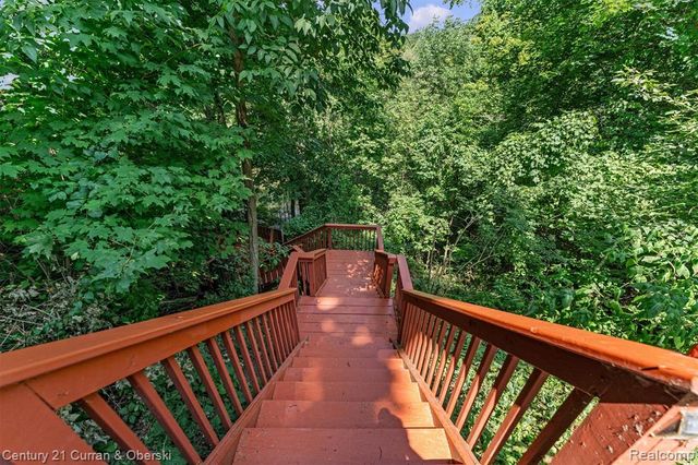 15389 Lakeside Street, Plymouth, MI 48170