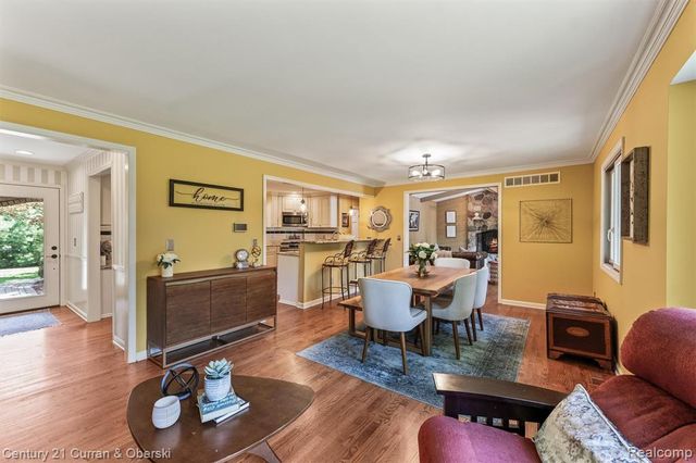 15389 Lakeside Street, Plymouth, MI 48170