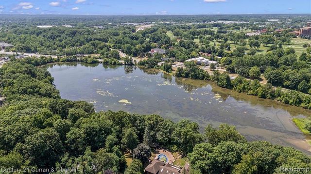 15389 Lakeside Street, Plymouth, MI 48170