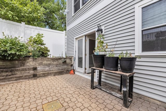15 Marion Street D, Boston, MA 02131