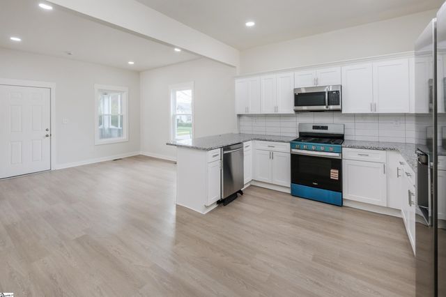 59 Smythe Avenue, Greenville, SC 29605