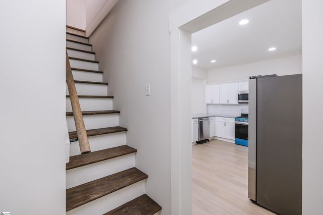 59 Smythe Avenue, Greenville, SC 29605