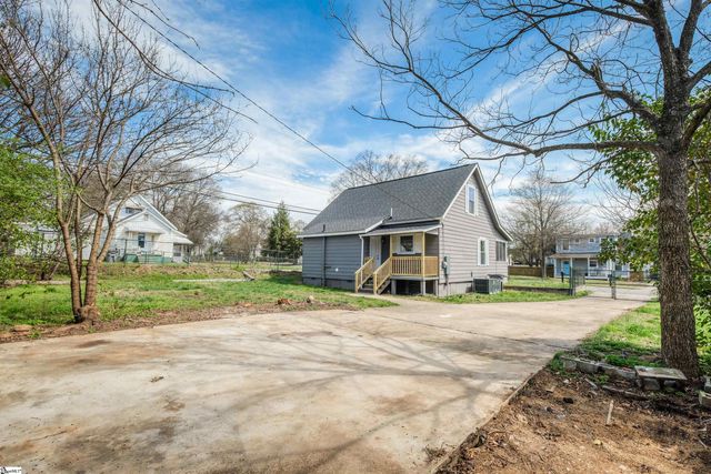 59 Smythe Avenue, Greenville, SC 29605