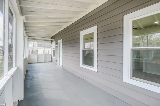 59 Smythe Avenue, Greenville, SC 29605