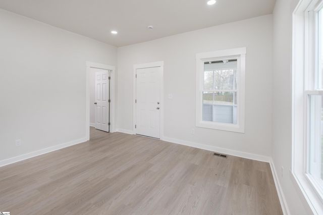 59 Smythe Avenue, Greenville, SC 29605