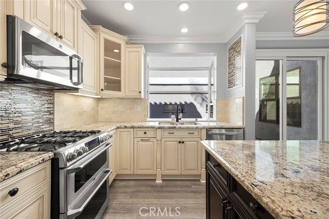 406 Goldenwest Street, Huntington Beach, CA 92648