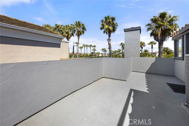 406 Goldenwest Street, Huntington Beach, CA 92648