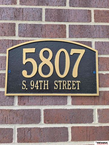 5807 S 94th Street, Lincoln, NE 68526