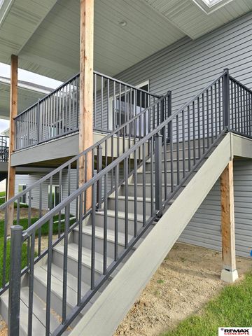 5807 S 94th Street, Lincoln, NE 68526