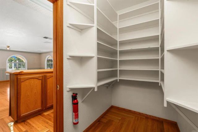 2731 Schenley, San Diego, CA 92122