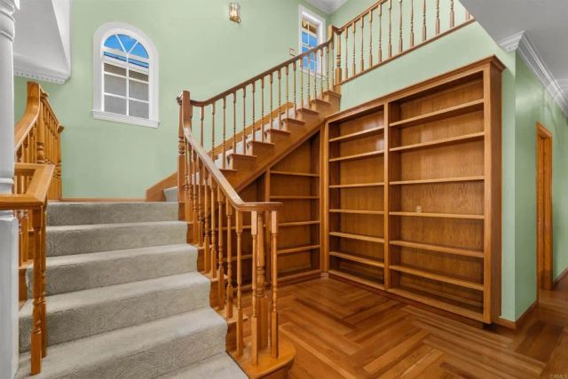 2731 Schenley, San Diego, CA 92122