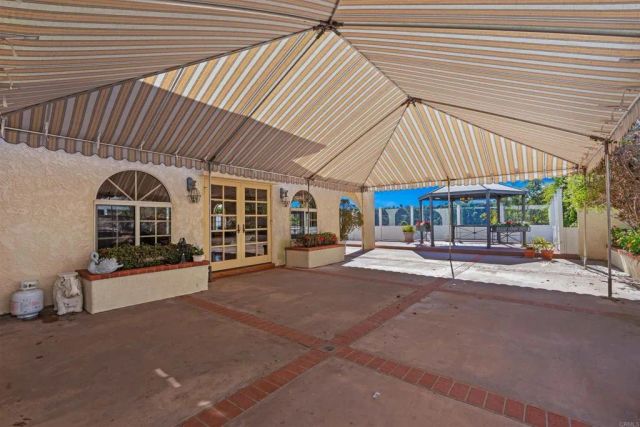 2731 Schenley, San Diego, CA 92122